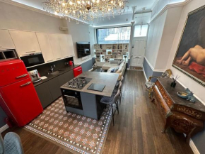 Unique Luxury Home in the heart of London. Air conditioned with private garden